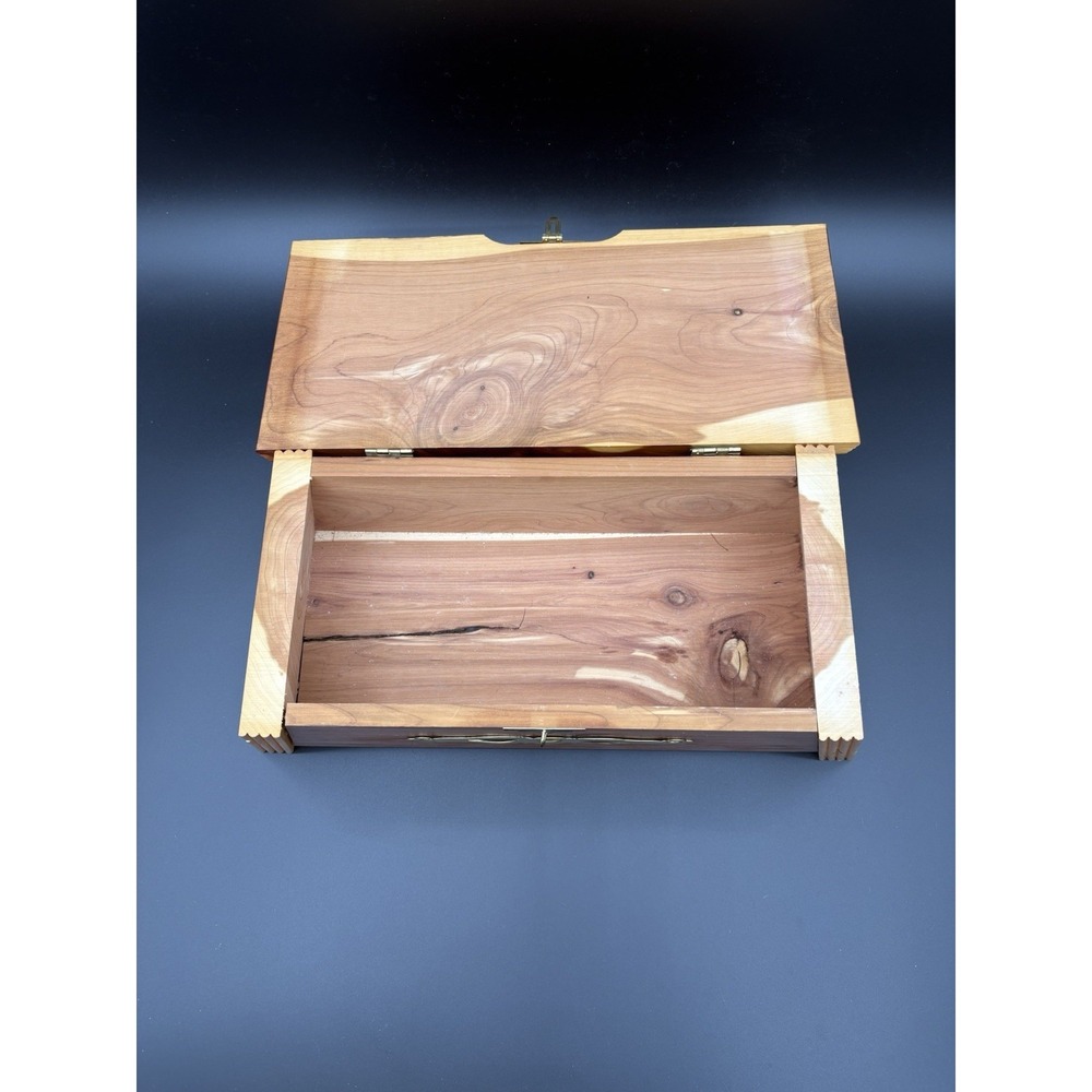 Vintage Cedar Wood Box Wisconsin Dells Souvenir Keepsake Trinket Chest Art Deco - Picture 3 of 13